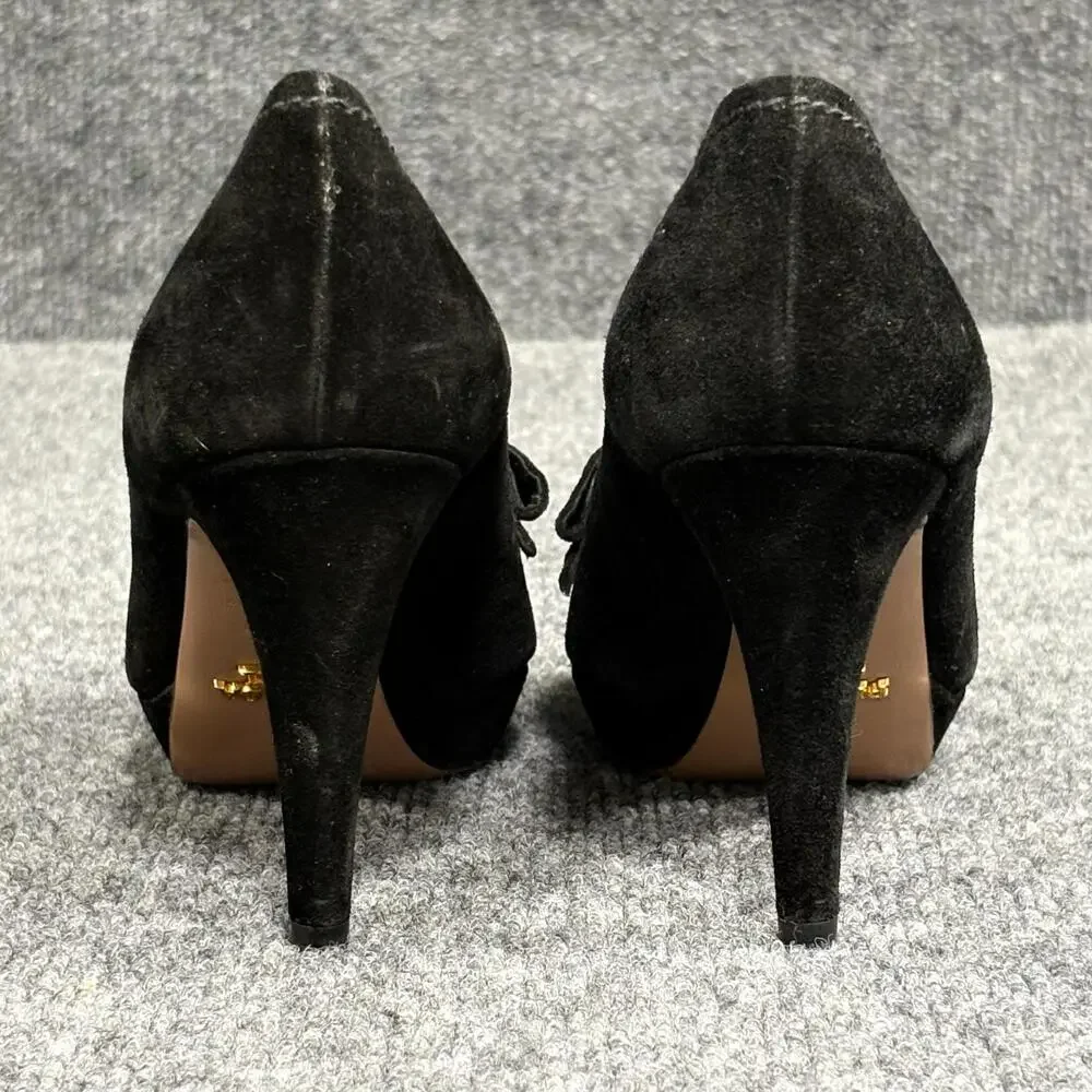 Prada brand style